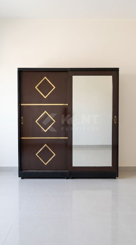 Sliding-Door Almirah with Mirror