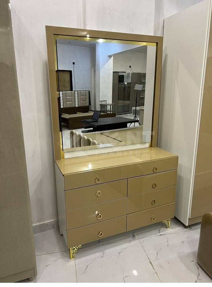 Dressing Table with Framed Mirror